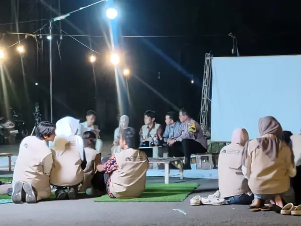 Suasana Mahasiswa UM, Polisi dan BNNK Pasuruan saat Podcast Randupitu bertajuk "Bahaya Narkoba" (BM)