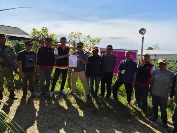 Tim Penyidik Kejari Pasuruan sita kebun apel di Desa Wonosari (Intel)