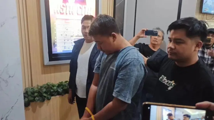 Jatanras Polda Jatim tunjukkan terduga pelaku (ist)