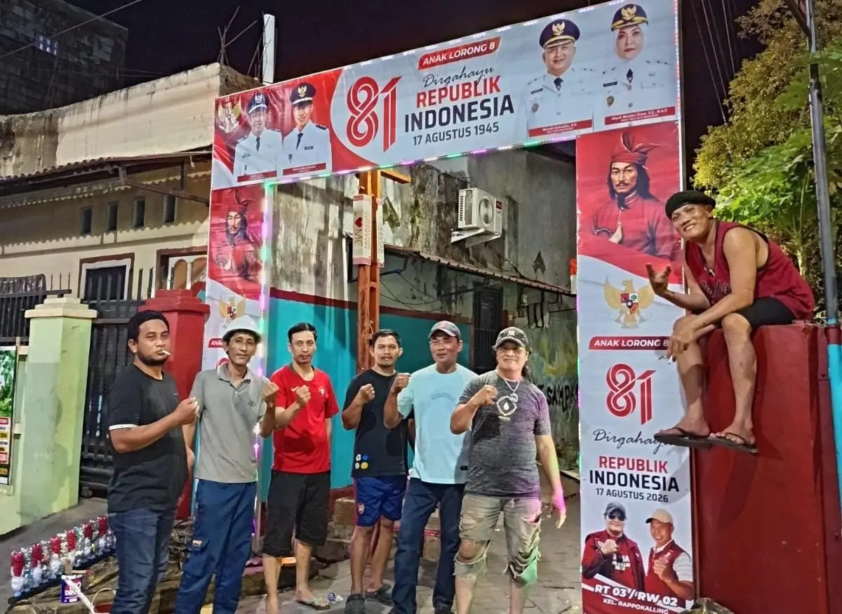 Semarak HUT RI Ke-81, Warga RT 03 RW 02 Rappokalling Hiasi Lorong dengan Karya Seni