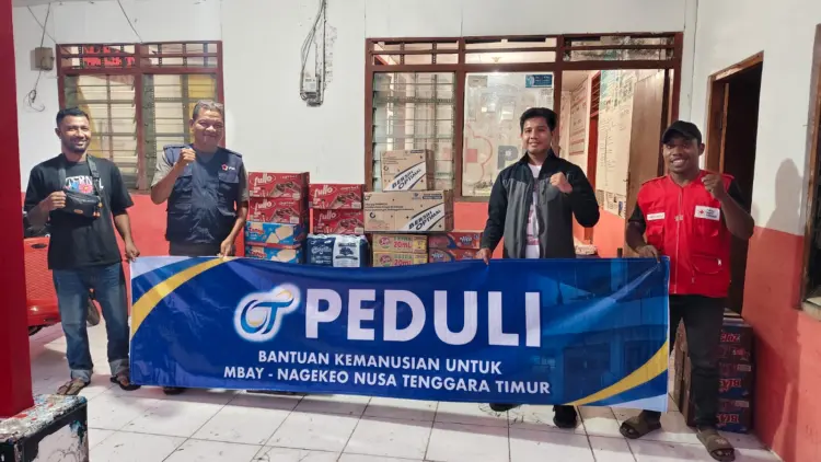 Merespons bencana alam gempa bumi bermagnitudo 7,7 yang memporak-porandakan Kota Mbay, Kabupaten Nagekeo, Nusa Tenggara Timur (NTT), aksi tanggap darurat kemantuan OT Peduli menyalurkan paket bantuan logistik untuk para pengungsi.