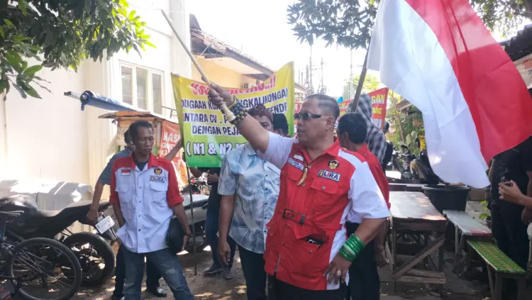 Wakil Gubernur LiRa Jatim, Ayik Suhaya Saat sidak Barak Dalmas di Polres Pasuruan Kota (BM)
