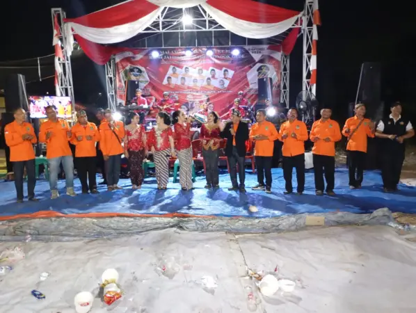 Warga RW 04, Kelurahan Jatibening Baru, Kecamatan Pondokgede, Kota Bekasi, menggelar malam puncak peringatan Hari Ulang Tahun (HUT) ke-81 Kemerdekaan Republik Indonesia, Sabtu (5/9/2026).