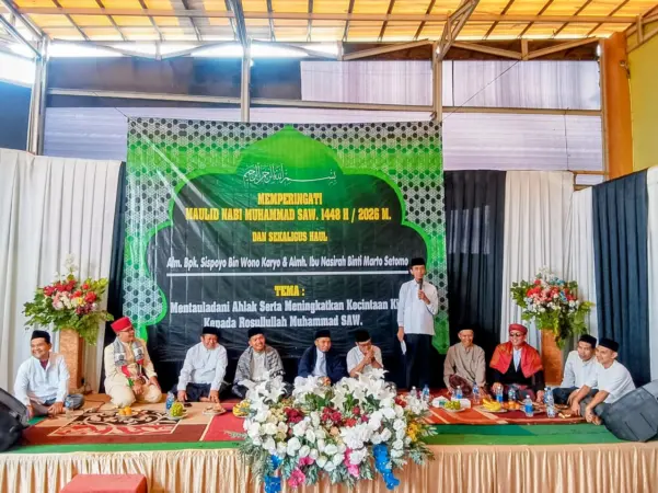 Foto: Suasana peringatan Maulid Nabi dan haul yang digelar keluarga besar H. Winaryo (Mr D)