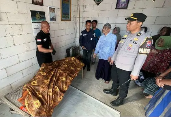 Tim Inafis melakukan olah TKP di rumah korban (ist)