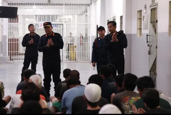 Lembaga Pemasyarakatan (Lapas) Kelas IIA Bekasi menggelar razia gabungan bersama Aparat Penegak Hukum (APH), TNI, Polri, dan Badan Narkotika Nasional (BNN), Selasa (22/9/2026).