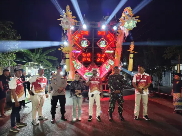 Pemerintah Desa bersama Forkompimcam foto bersama (BM)