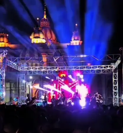 Sound Horeg diikuti Dancer saat joget dengan latar belakang Masjid (ist)