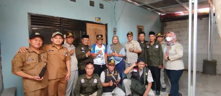 Pemerintah Kota Bekasi melalui program Rumah Tidak Layak Huni (Rutilahu) memberikan dukungan perbaikan hunian bagi masyarakat berpenghasilan rendah yang memiliki keterbatasan ekonomi untuk memperbaiki rumah secara mandiri.