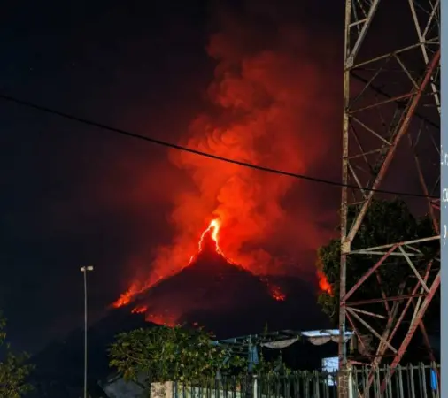 Kondisi Gunung Ringgit Arjuno api masih membakar hutan gunung Arjuno (ist)