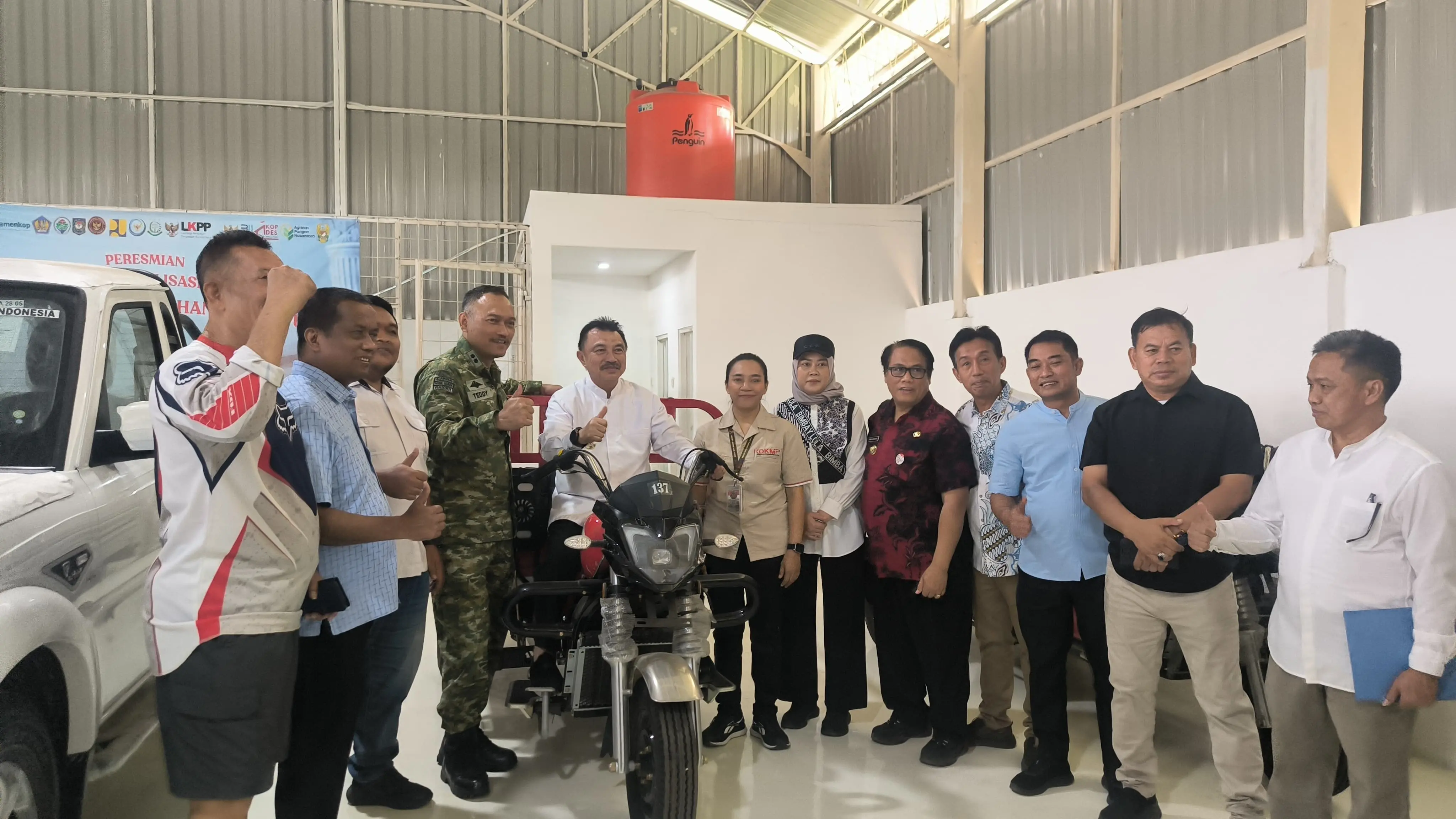 Kunjungan Wakil Wali Kota Bekasi, Abdul Harris Bobihoe, ke Koperasi Desa/Kelurahan Merah Putih (KDKMP) Bojongmenteng, Kecamatan Rawalumbu, Kota Bekasi, menjadi dorongan bagi pemerintah kelurahan dan pengurus koperasi untuk meningkatkan kualitas pelayanan serta mengembangkan usaha yang bermanfaat bagi masyarakat.