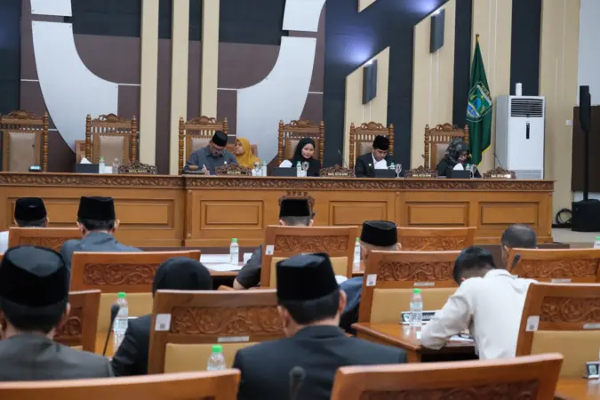 Doc Foto : Suasana rapat di Gedung DPRD Kabupaten Pasuruan (BM)