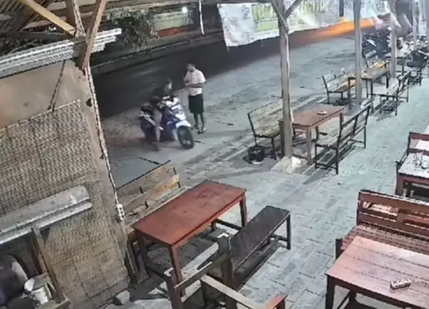 Potongan Video CCTV OTK saat mau diantar oleh Galuh (ist)